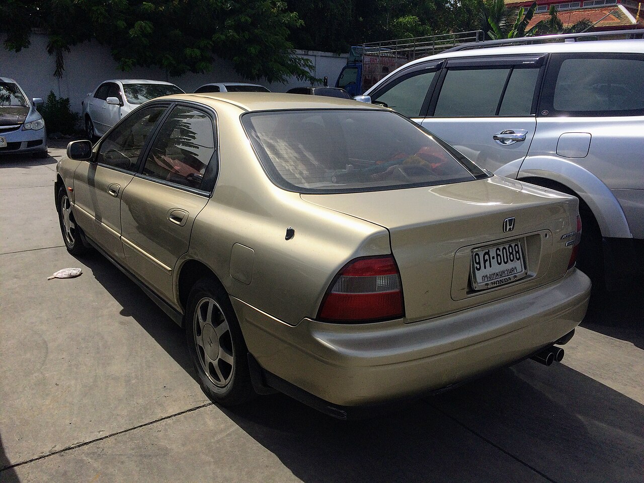 Honda Accord Cielo tampak samping