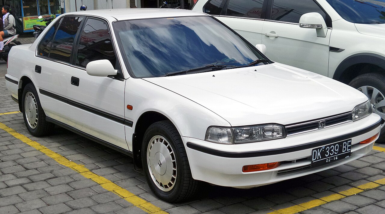 Honda Accord Maestro tampak depan lainnya