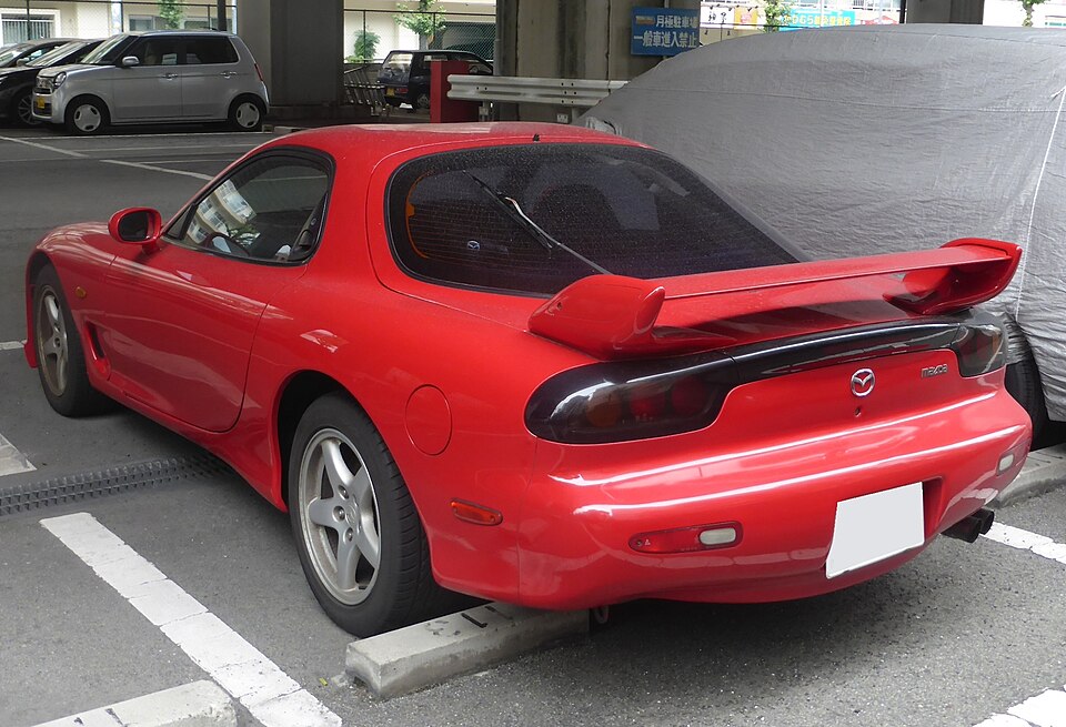 Mazda RX-7 FD3S tampak belakang